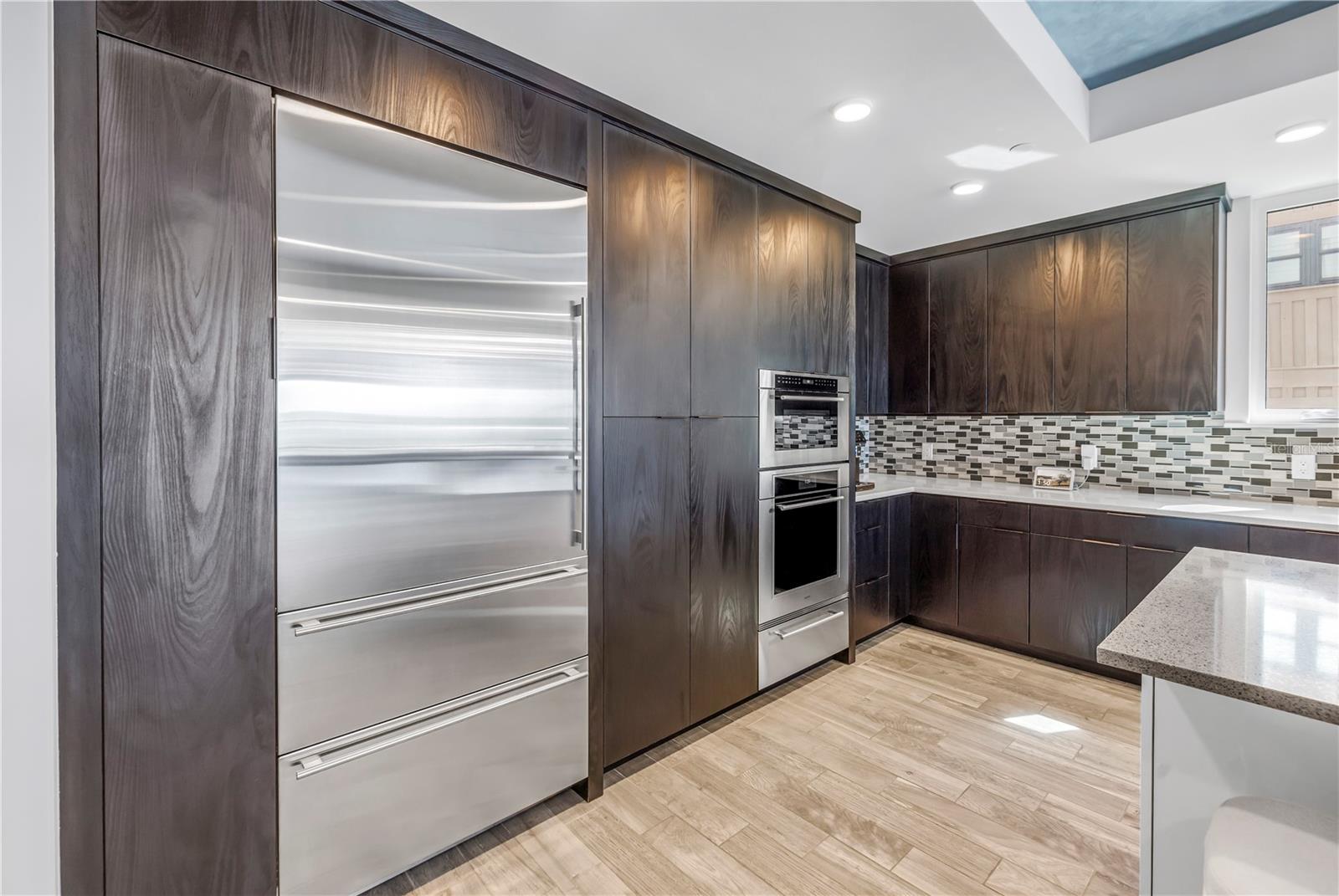 ONELLA CONDO - Residential