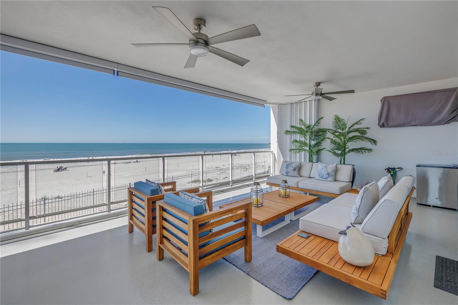 ONELLA CONDO - Residential