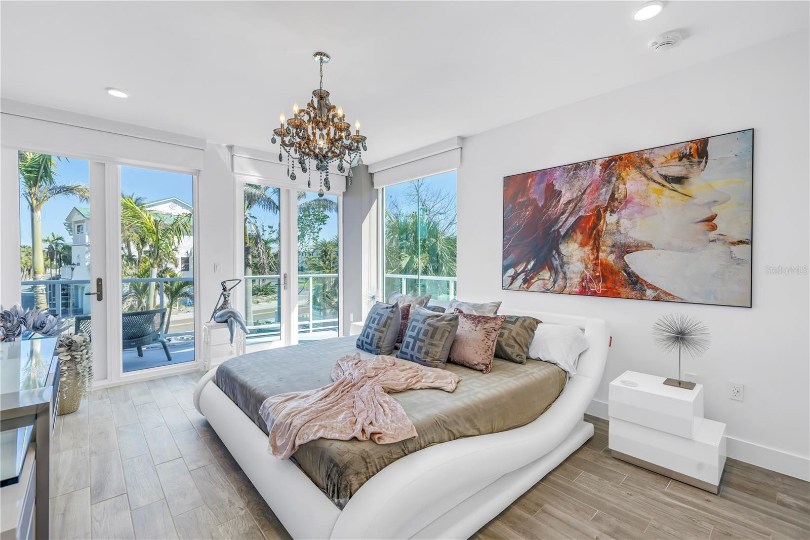 ONELLA CONDO - Residential