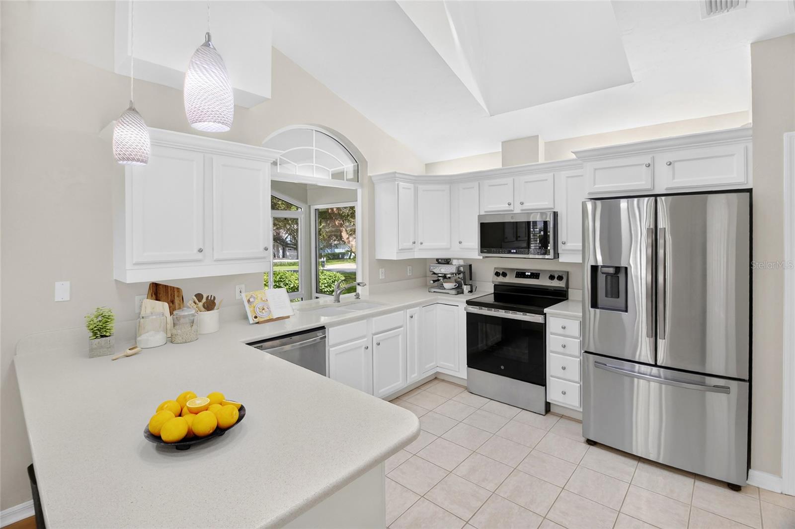 MEADOWBROOK - Residential