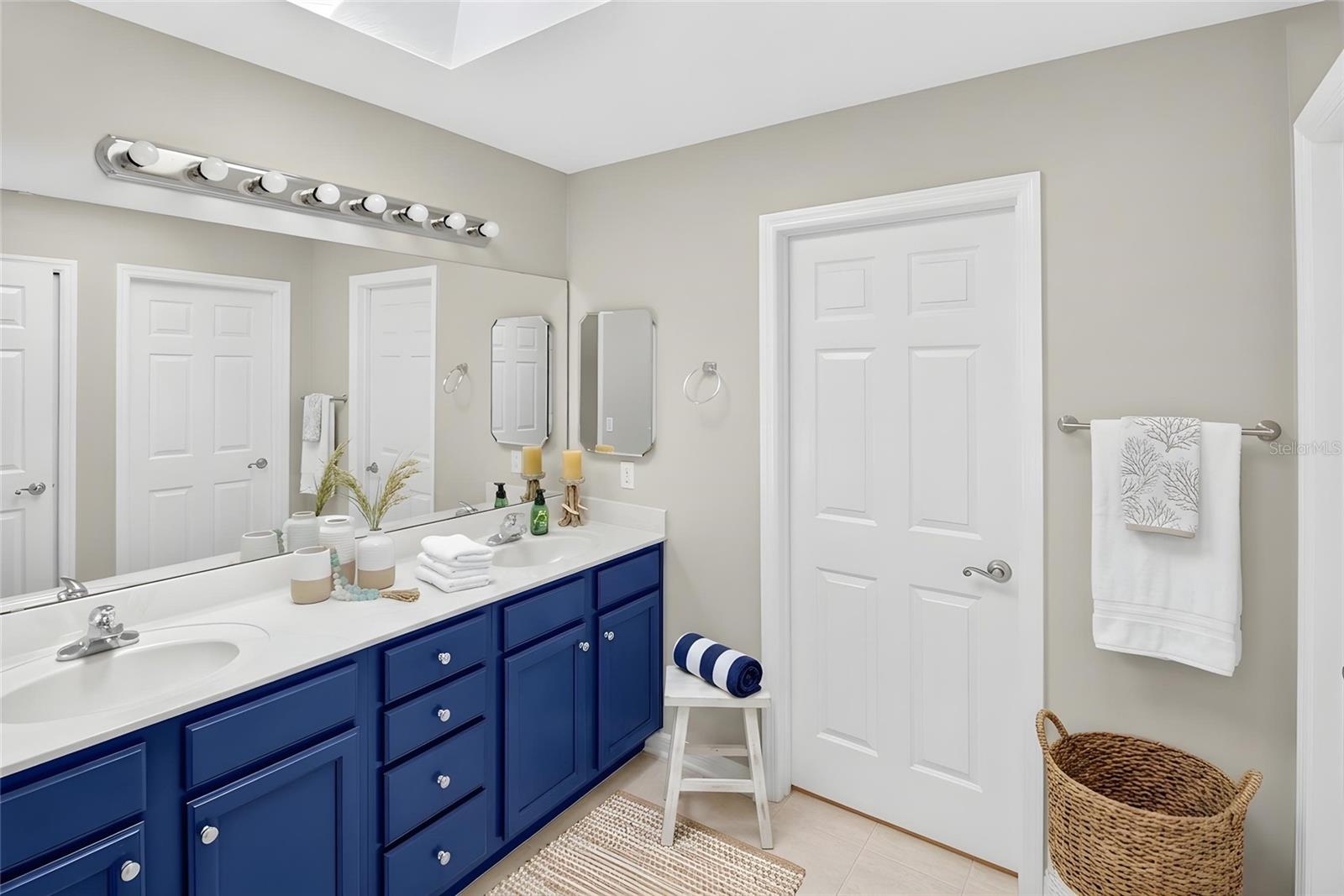 MEADOWBROOK - Residential