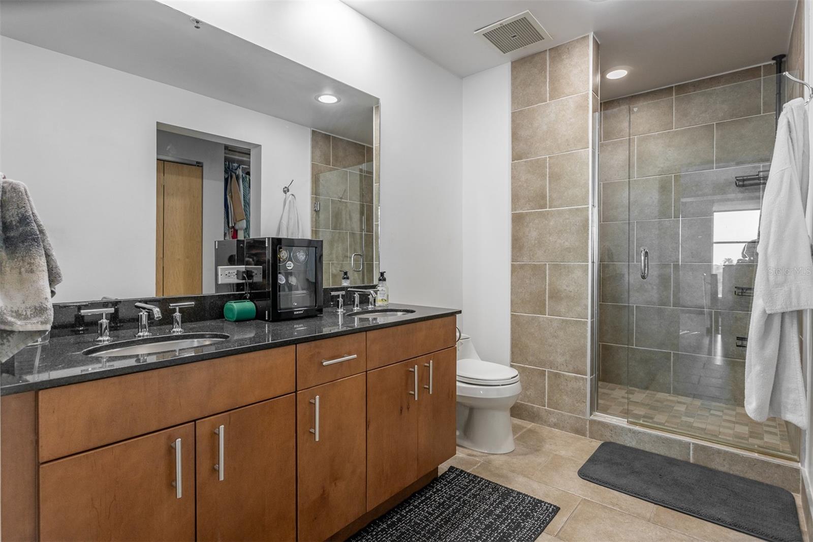 VICTORY LOFTS A CONDO - Residential