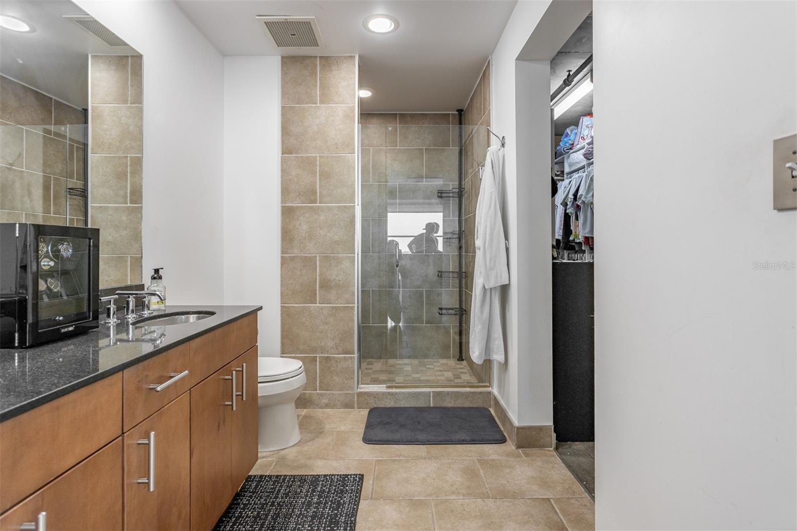 VICTORY LOFTS A CONDO - Residential