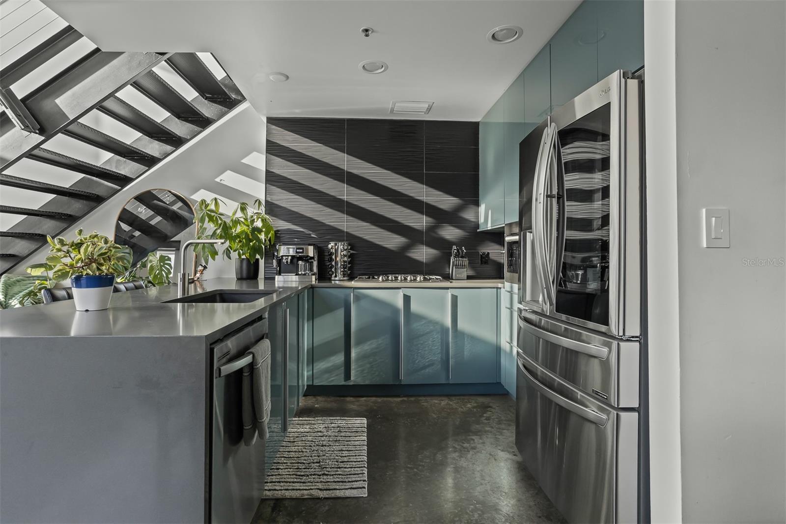 VICTORY LOFTS A CONDO - Residential