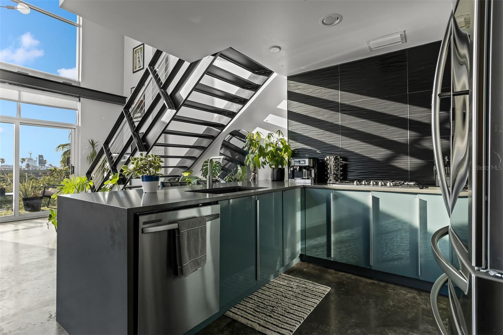 VICTORY LOFTS A CONDO - Residential