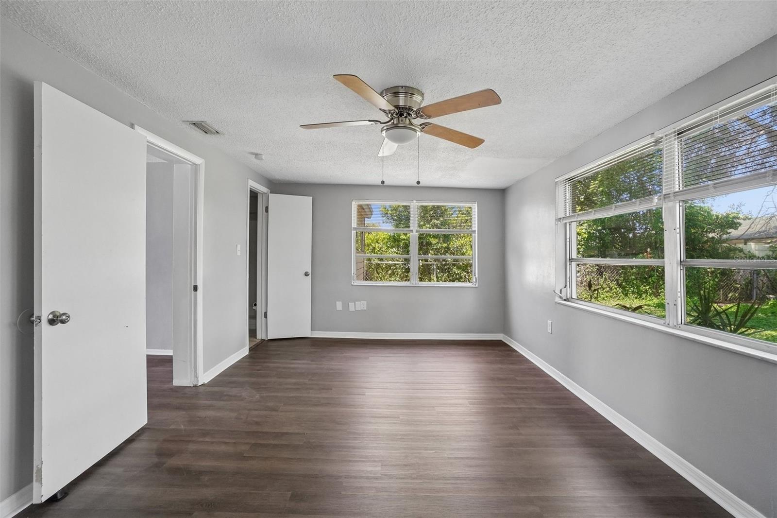EMBASSY HILLS - Residential