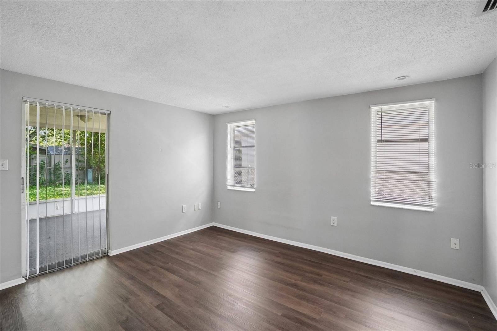 EMBASSY HILLS - Residential
