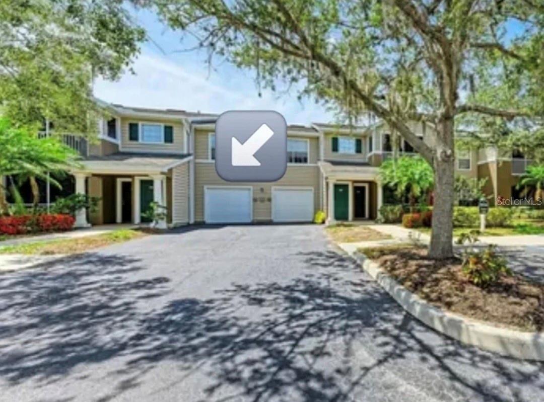 Welcome to The Village at Townpark in beautiful Lakewood Ranch!
This modern, cozy, move-in ready 1-bedroom, 1-bath first-floor condo/villa has been freshly painted and features a screened balcony, spacious 1-car garage with automatic opener, and a beautiful courtyard view.
Inside, you will enjoy an open floor plan, a bright kitchen with pantry, plenty of cabinet space, and granite countertops. The bedroom offers a custom walk-in closet, and the bathroom features a spacious vanity. Additional storage includes one storage closet inside the unit and another on the screened balcony.
Pet friendly, with no age restrictions. One-year lease required, with long-term tenants preferred.
The Village at Townpark offers resort-style amenities including a heated pool and spa, fitness center, playground, beach volleyball court, BBQ and picnic areas, car wash station, lakes, parks, and walking trails.
Fantastic Lakewood Ranch location near shopping, dining, Publix, Lakewood Ranch Main Street, cinema, hospital, I-75, UTC Mall, Sarasota, beaches, and SRQ/TPA airports.
Move-in ready and located in one of Lakewood Ranch’s most desirable communities!