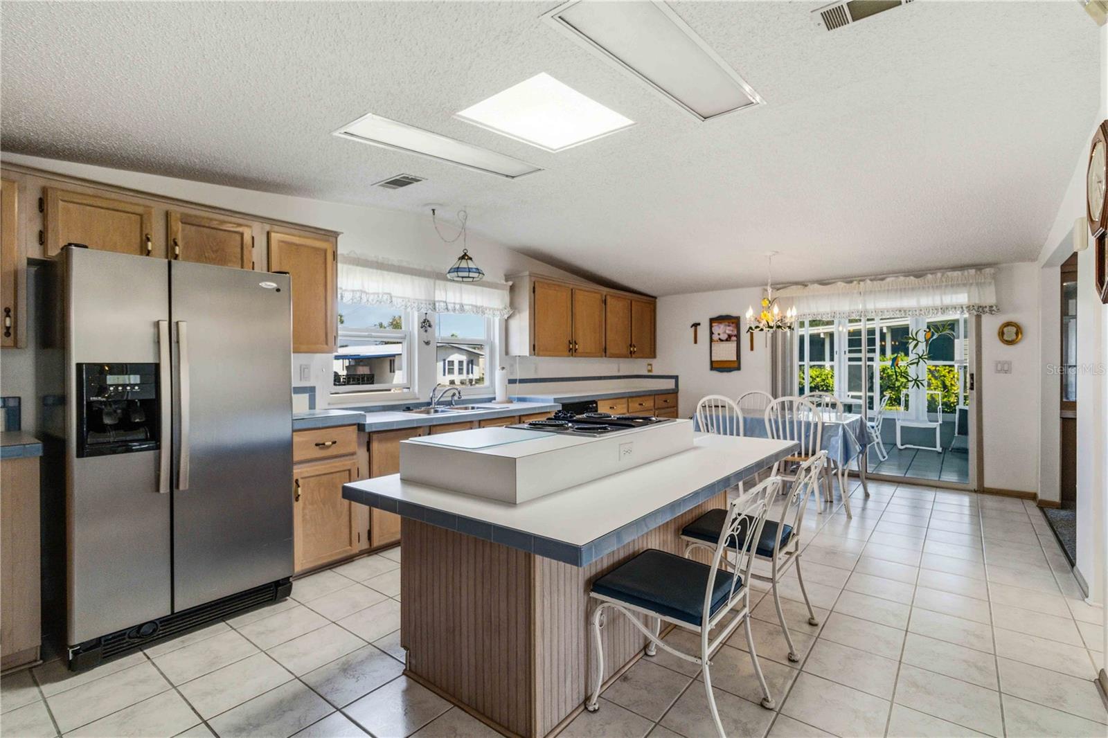 IMPERIAL LAKES ESTATES UNIT III - Residential