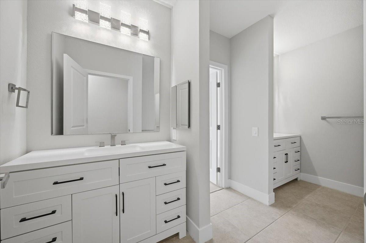 ARTISAN CLUB CONDO PH 6 - Residential