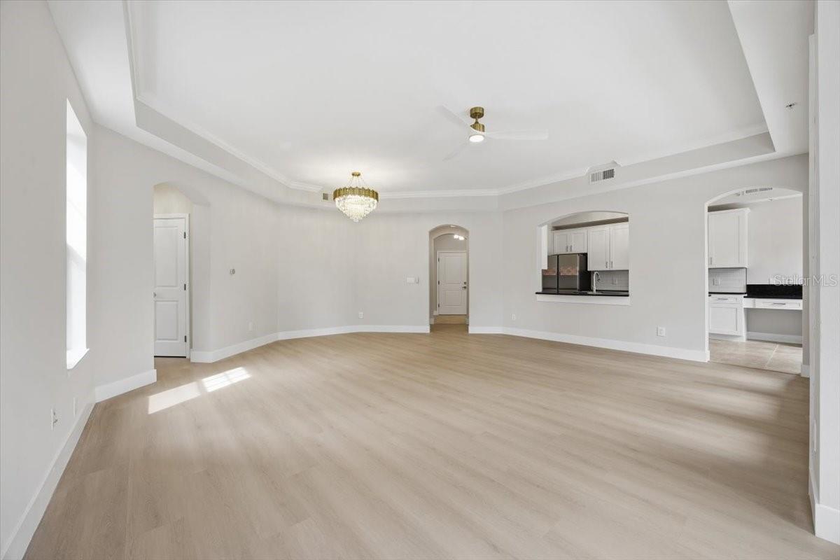 ARTISAN CLUB CONDO PH 6 - Residential
