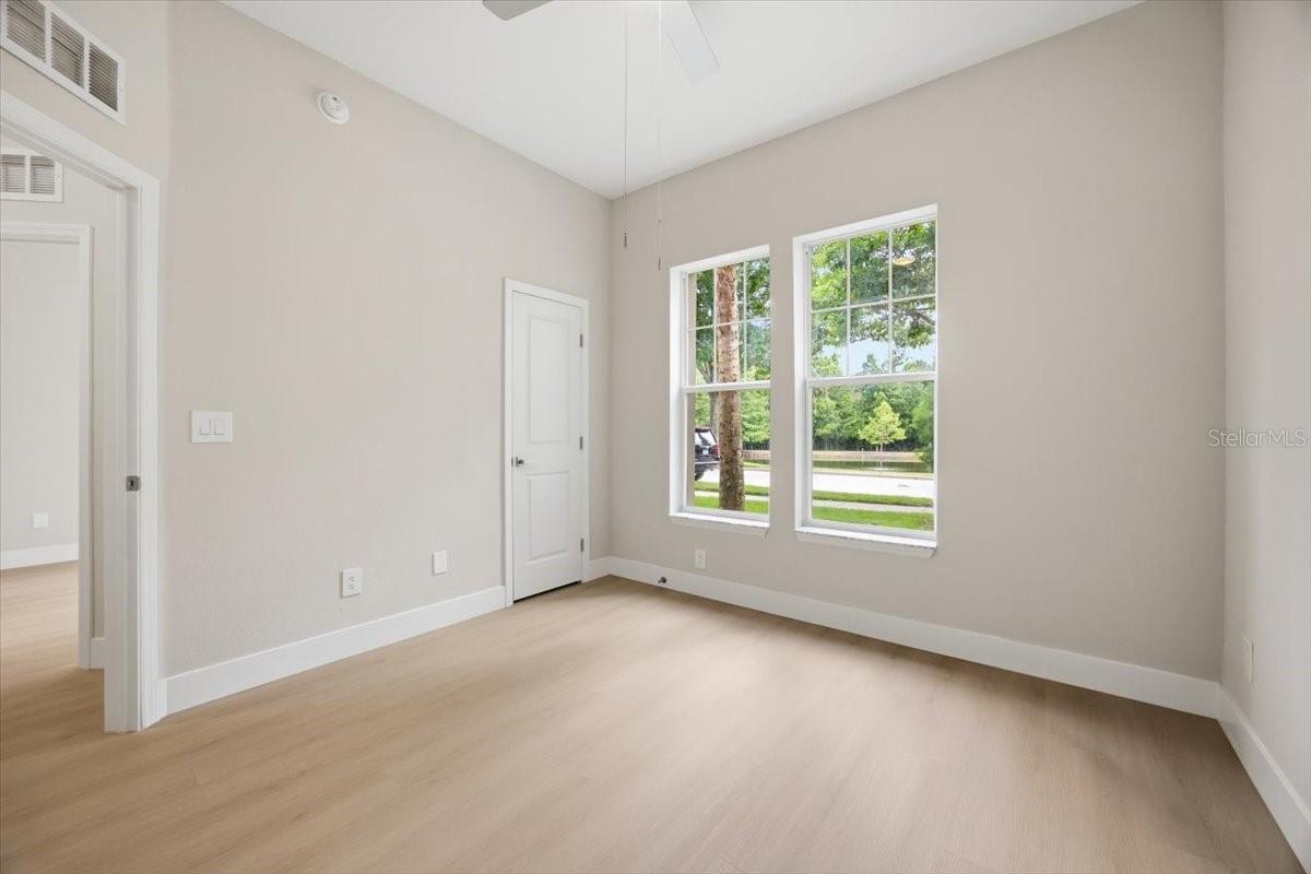 ARTISAN CLUB CONDO PH 6 - Residential