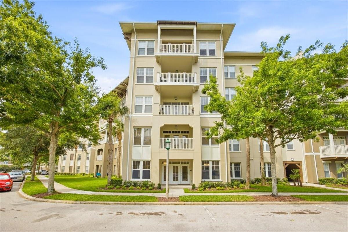ARTISAN CLUB CONDO PH 6 - Residential
