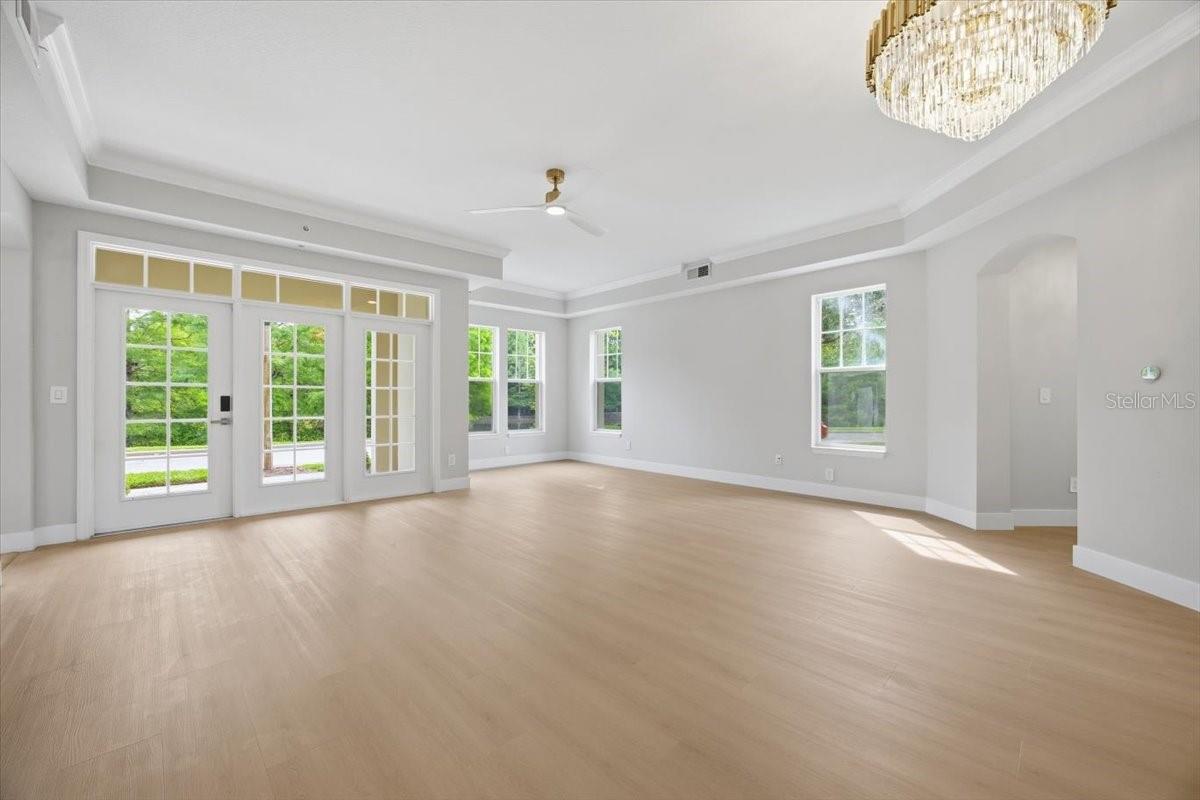 ARTISAN CLUB CONDO PH 6 - Residential