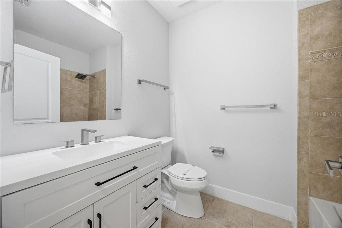 ARTISAN CLUB CONDO PH 6 - Residential