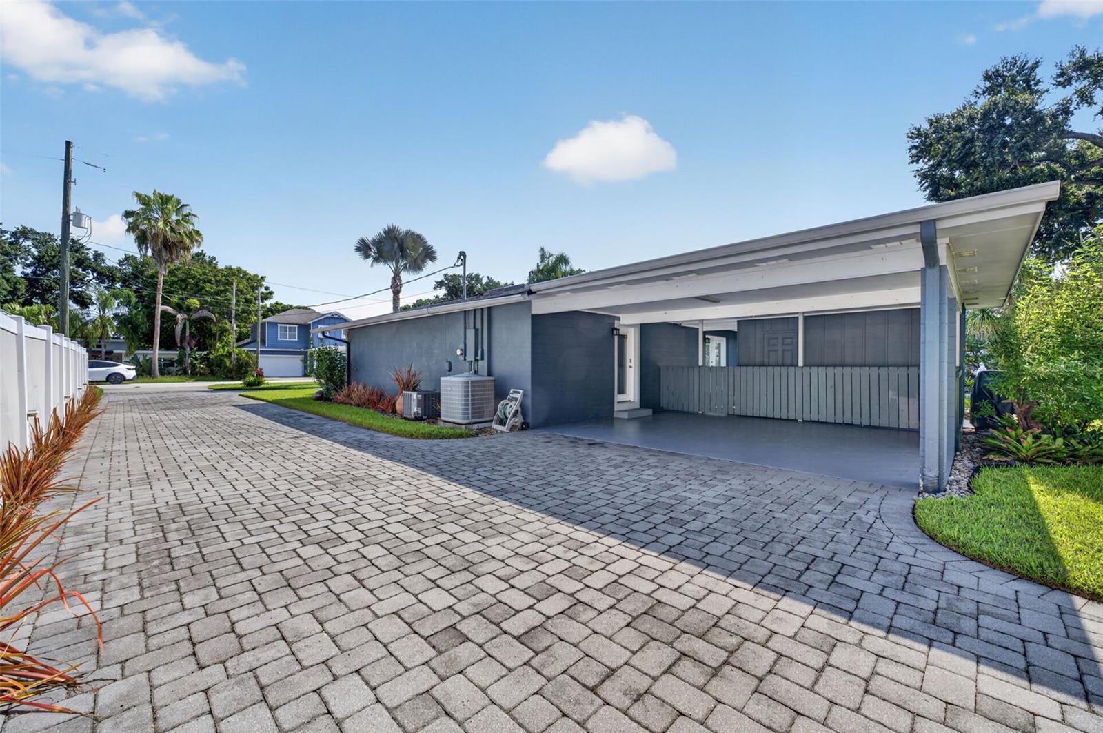 UNIVERSITY HEIGHTS - Residential
