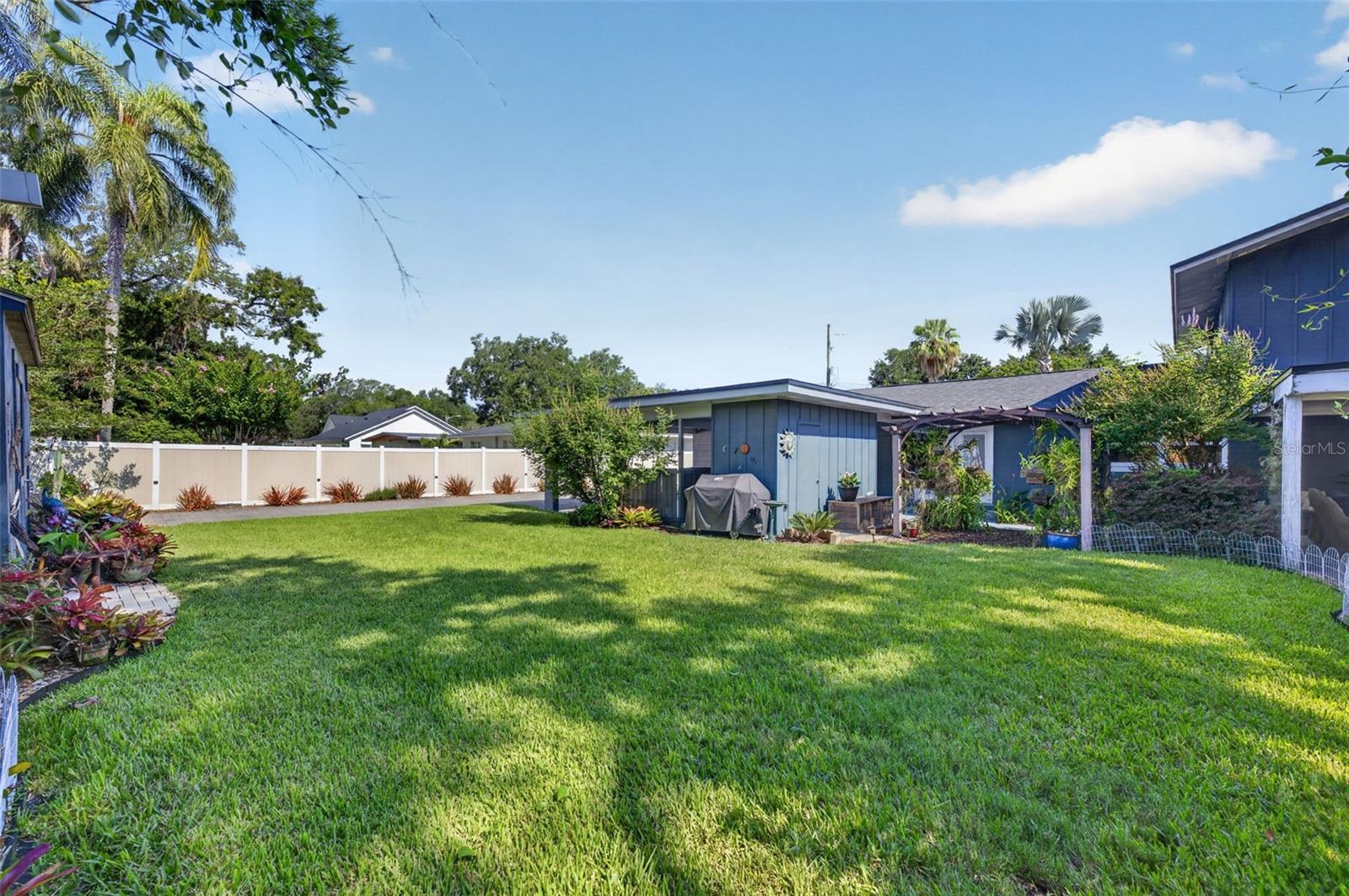 UNIVERSITY HEIGHTS - Residential