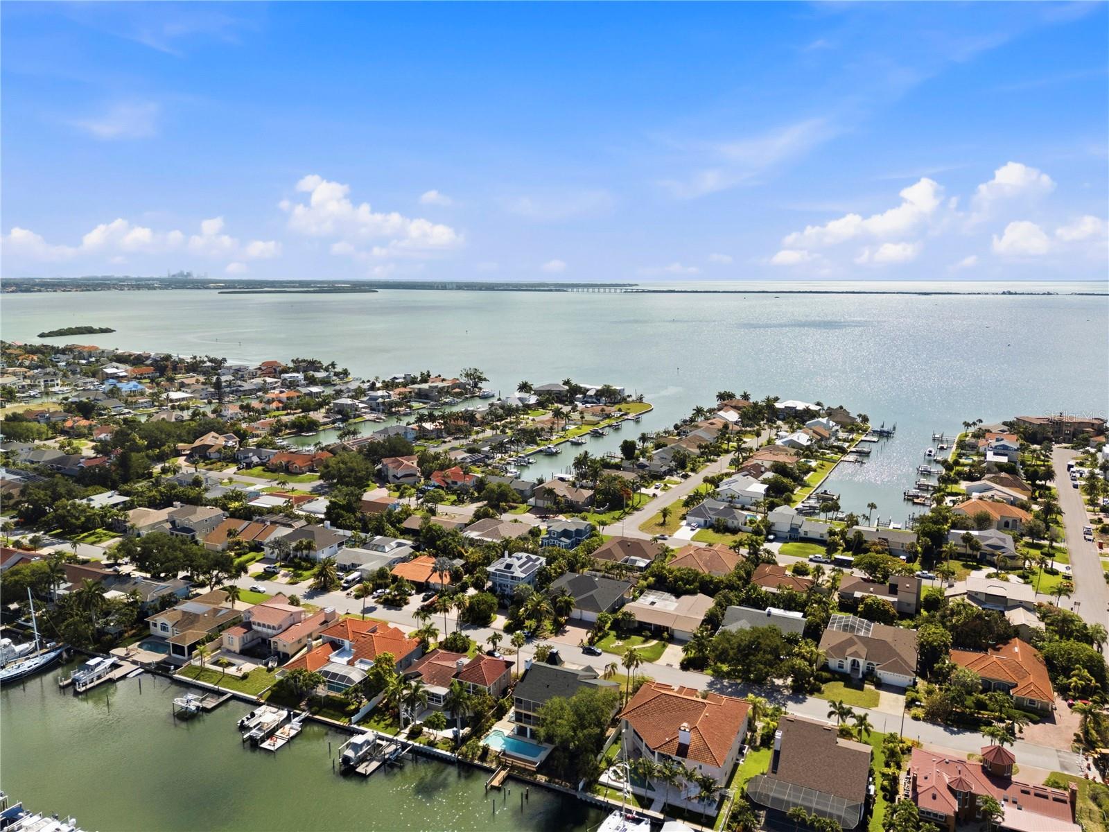 TIERRA VERDE - Residential