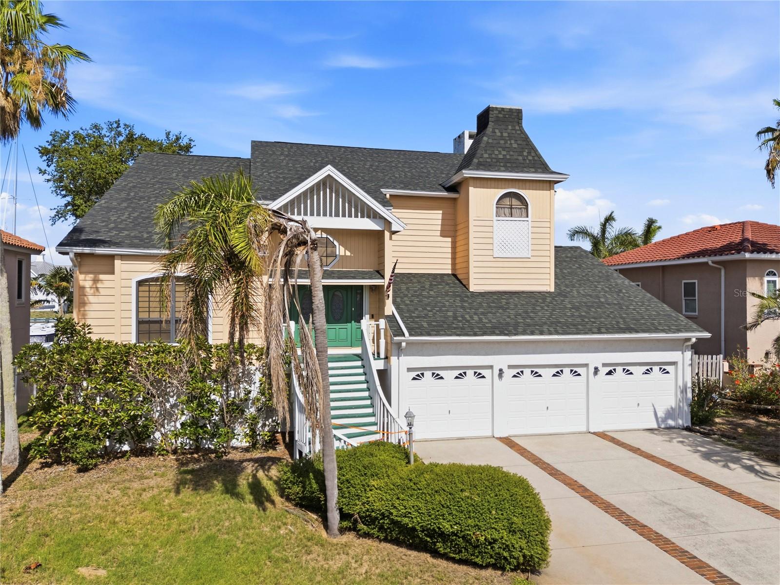TIERRA VERDE - Residential