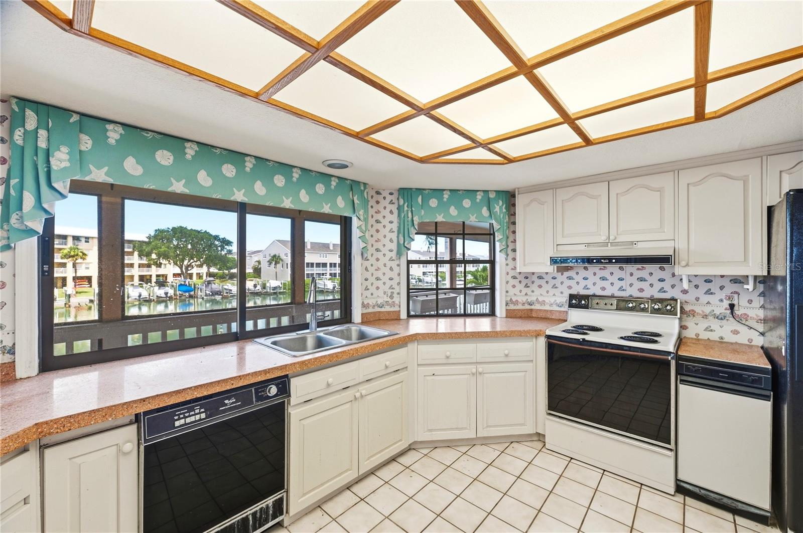 TIERRA VERDE - Residential