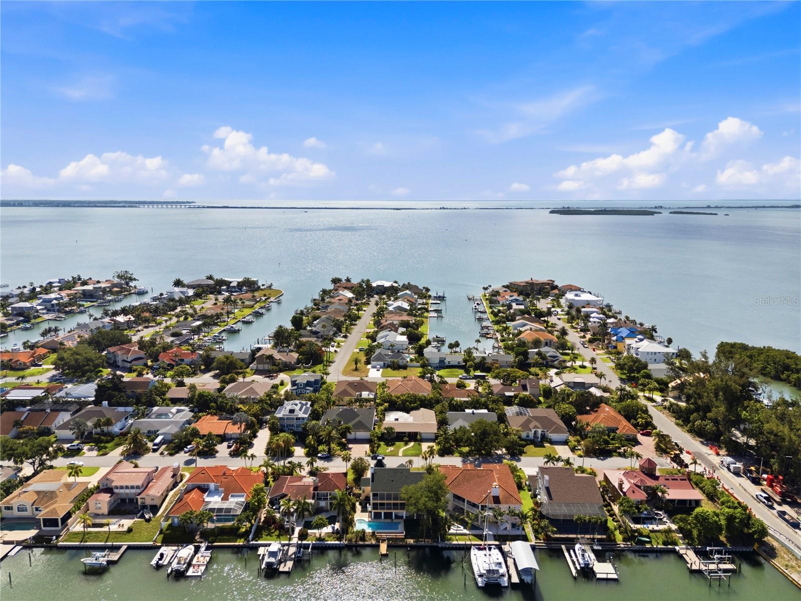 TIERRA VERDE - Residential