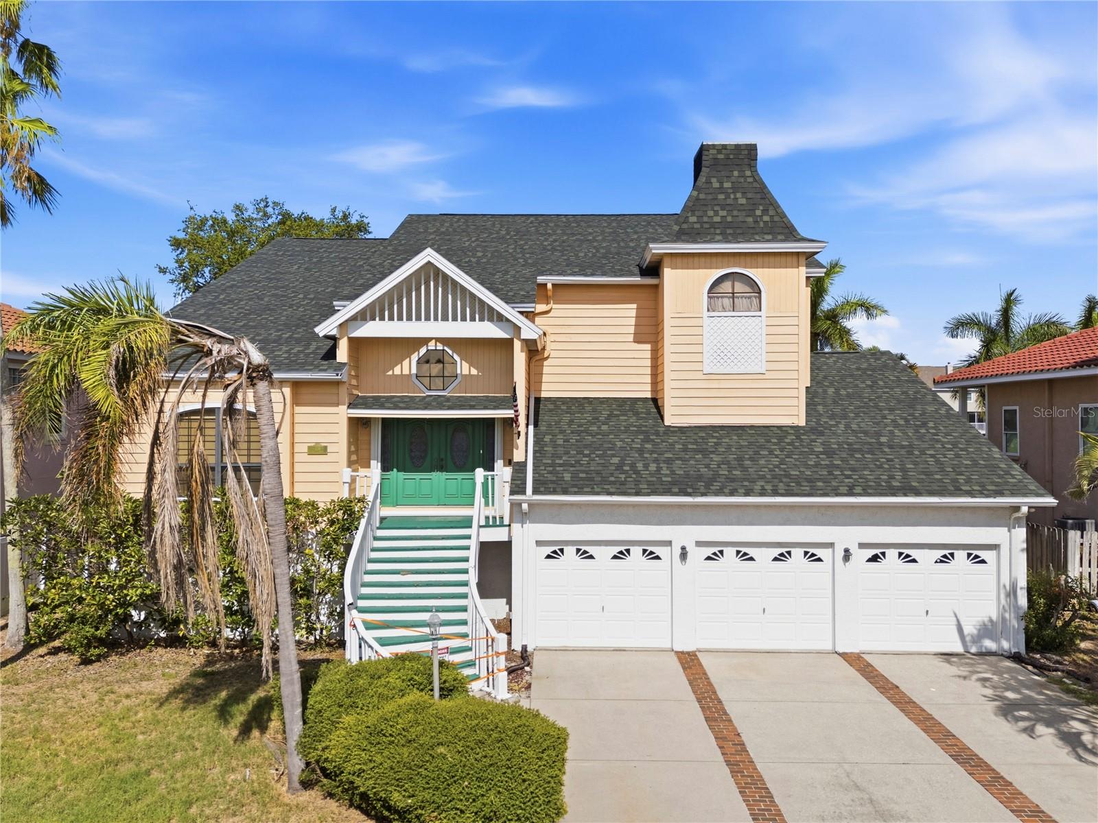 TIERRA VERDE - Residential