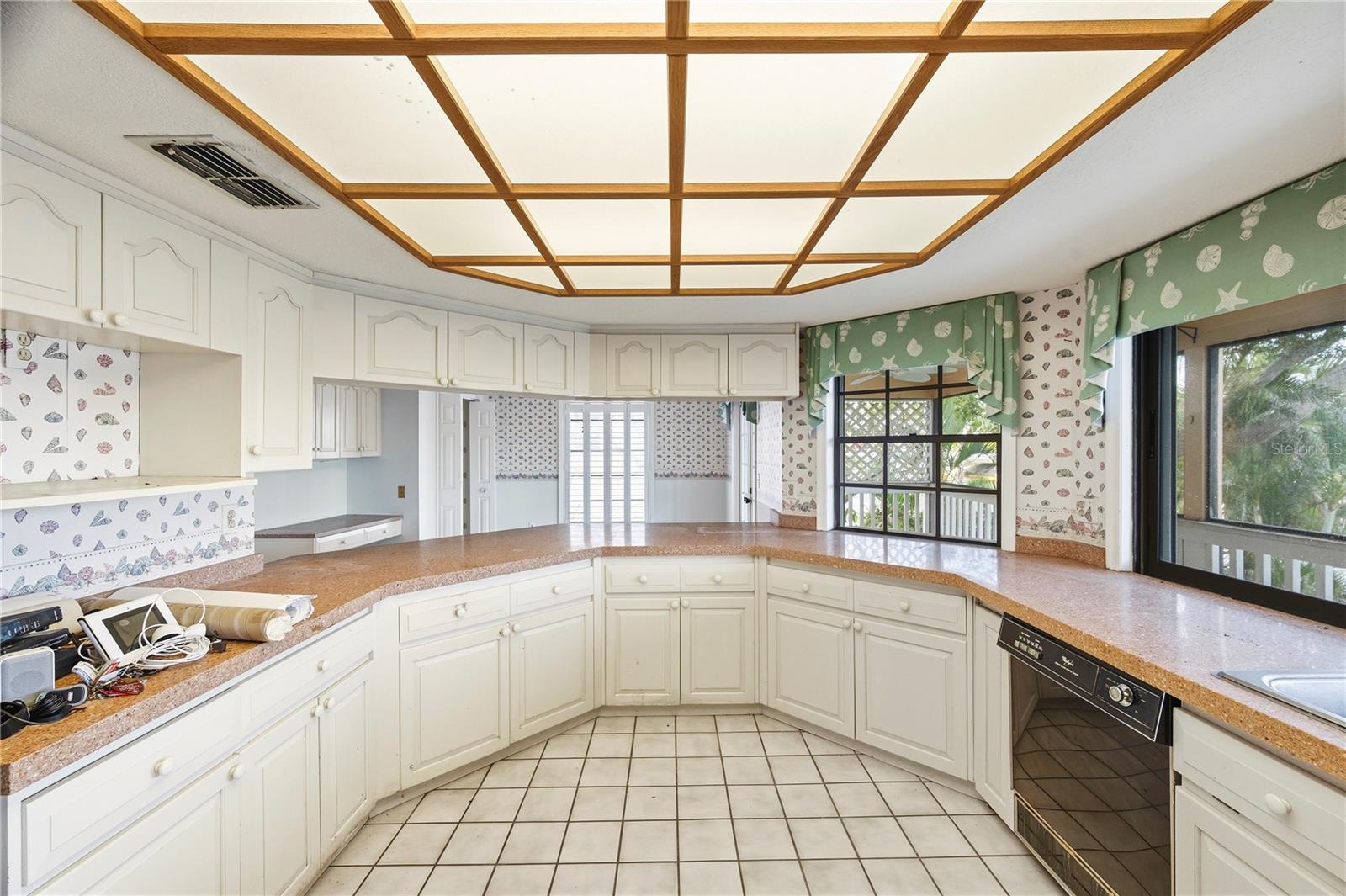 TIERRA VERDE - Residential