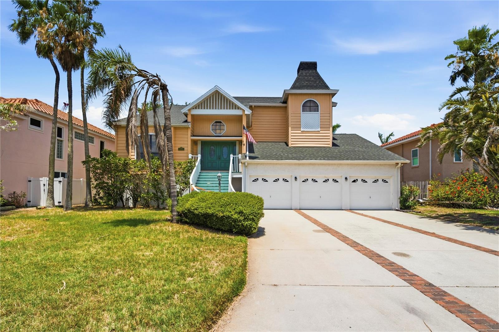 TIERRA VERDE - Residential