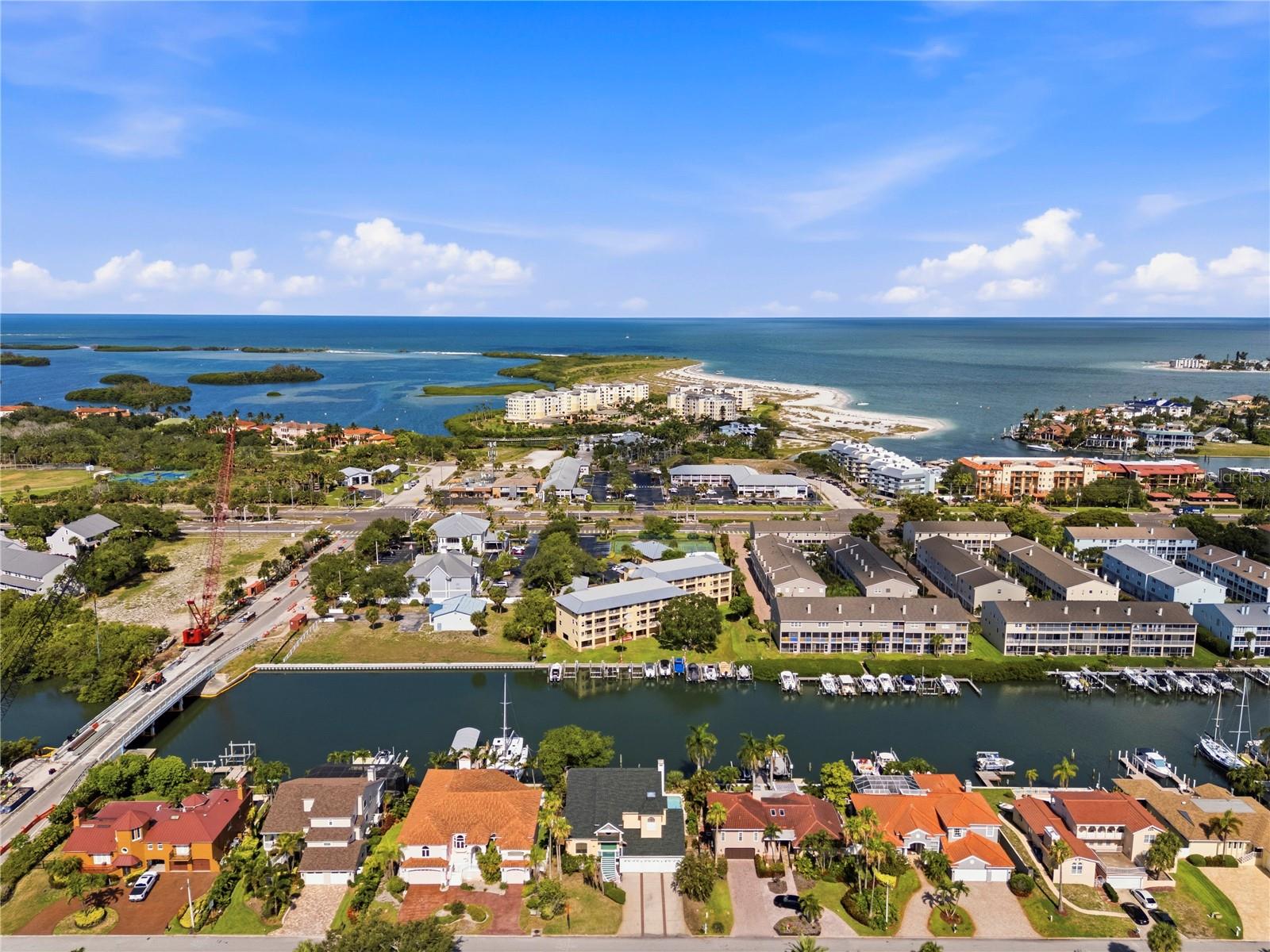 TIERRA VERDE - Residential