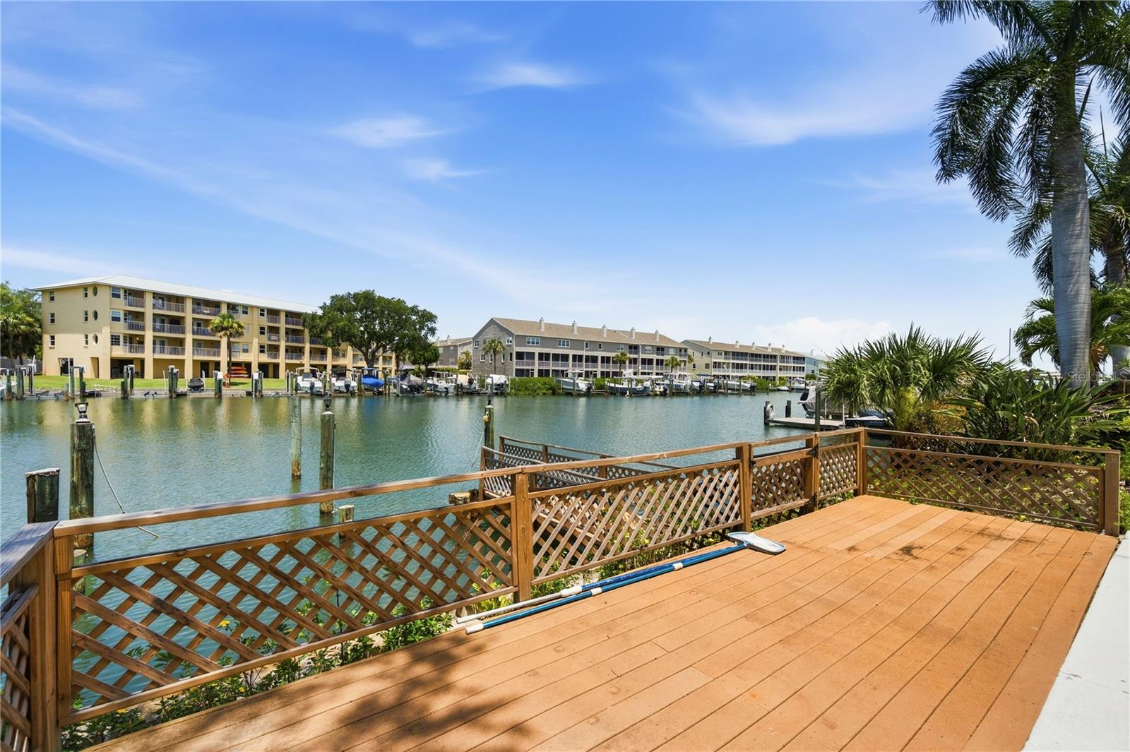 TIERRA VERDE - Residential