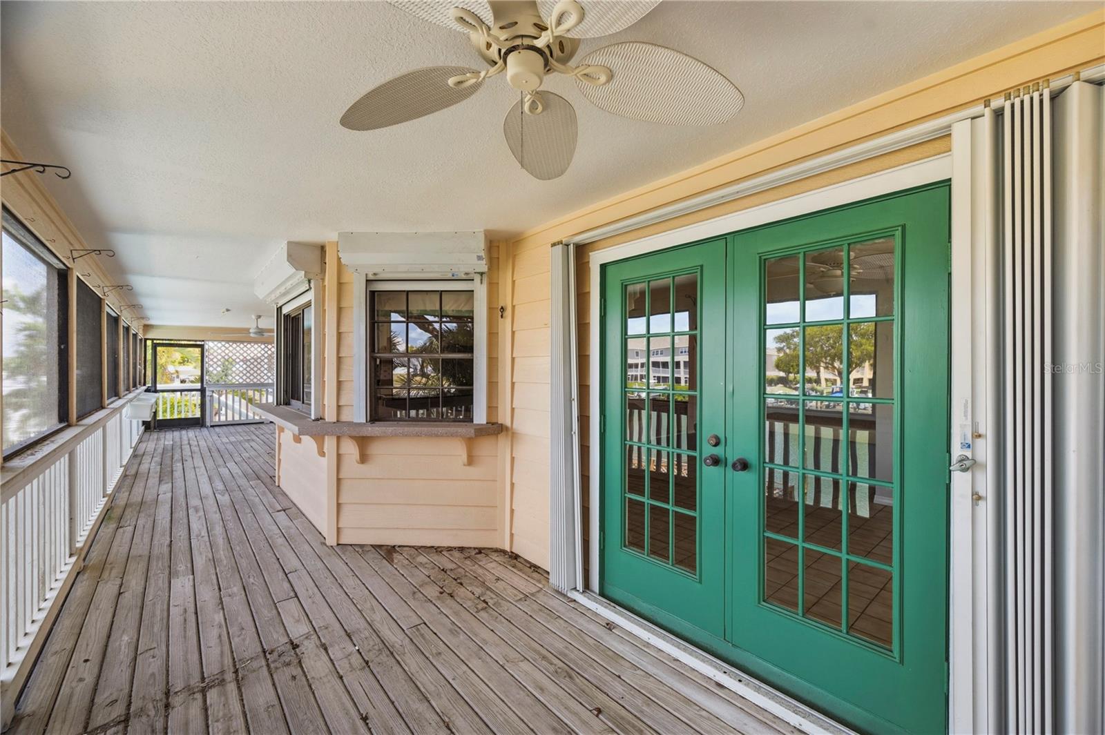 TIERRA VERDE - Residential