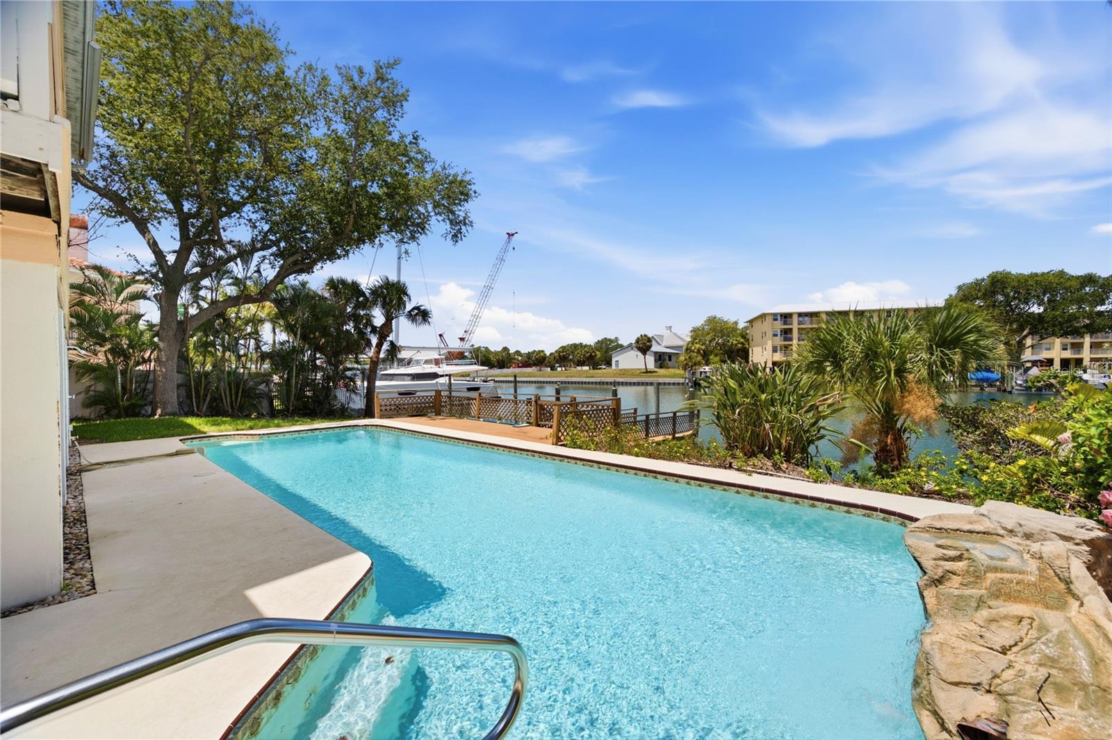 TIERRA VERDE - Residential