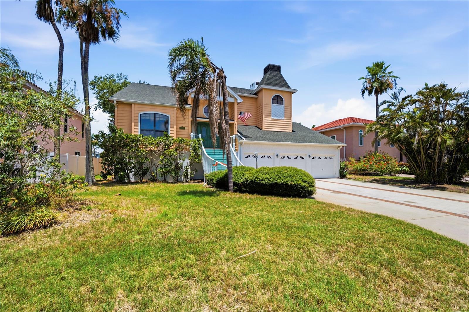 TIERRA VERDE - Residential