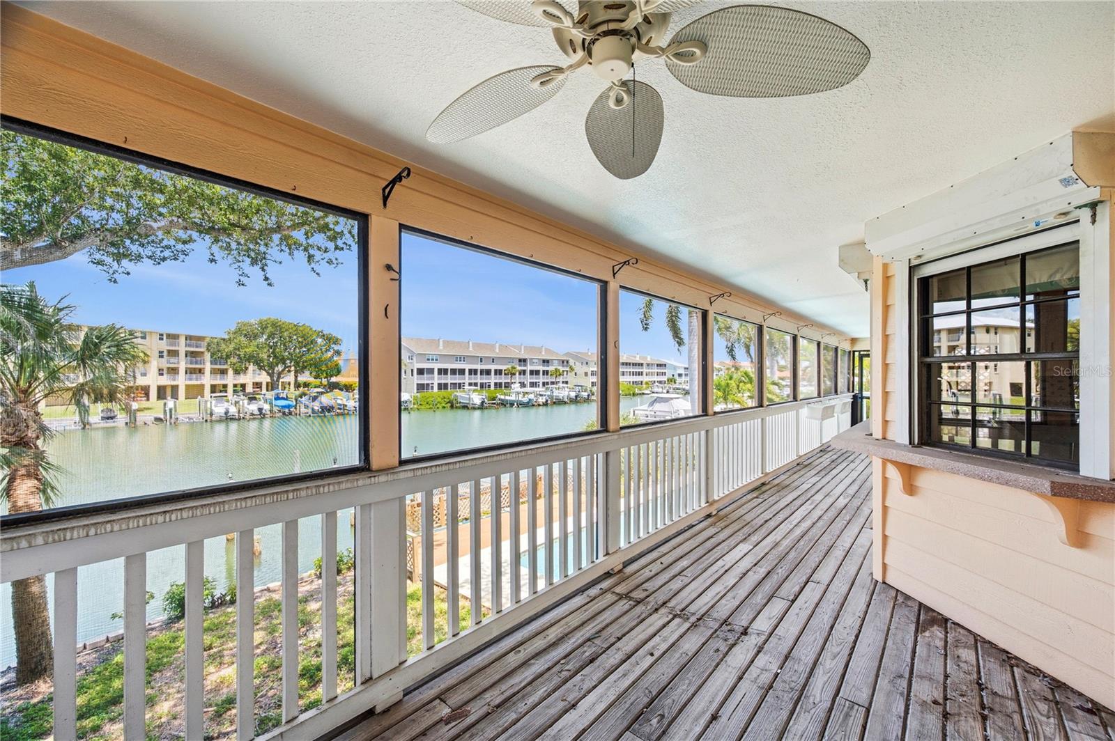 TIERRA VERDE - Residential