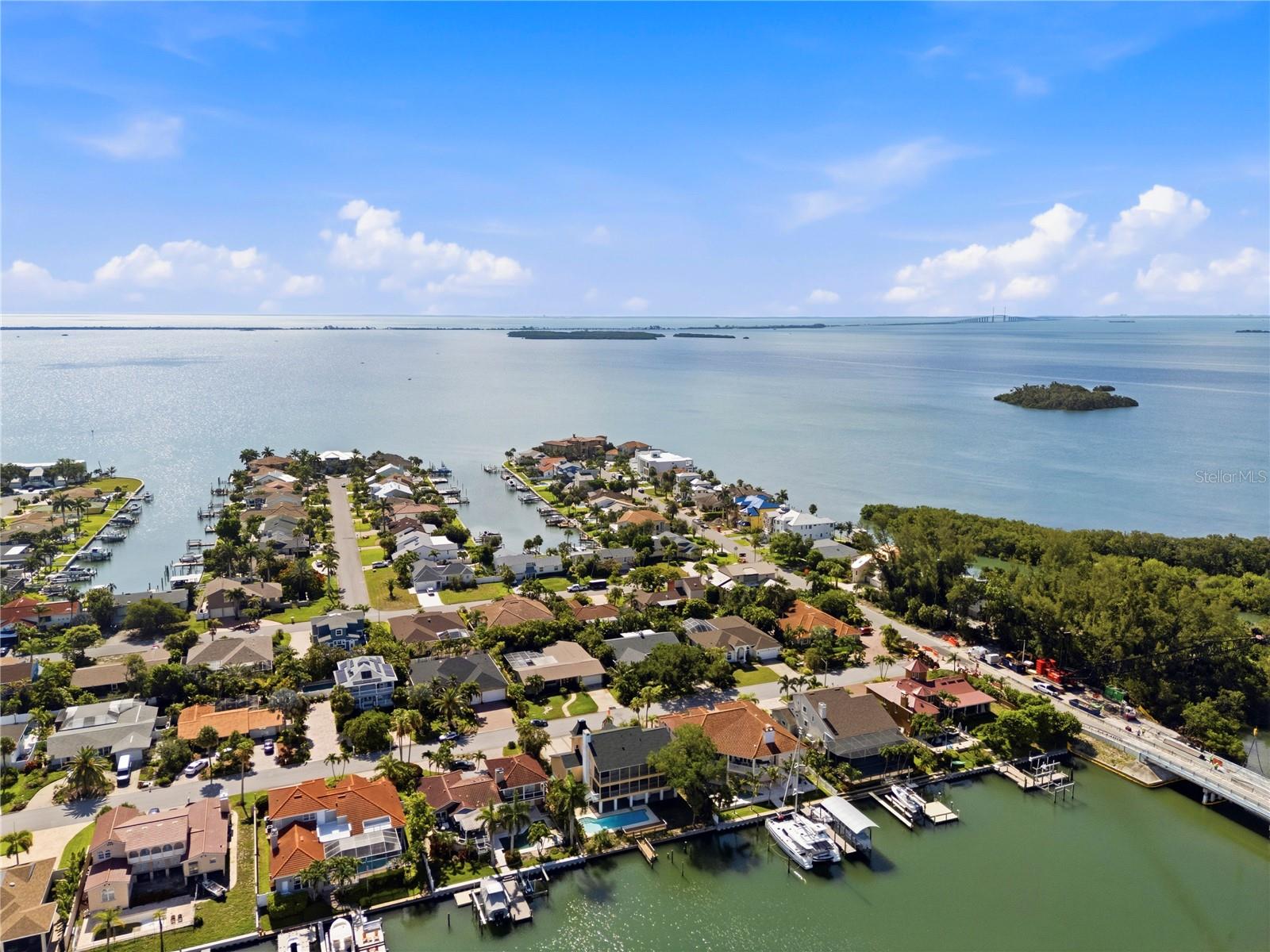 TIERRA VERDE - Residential