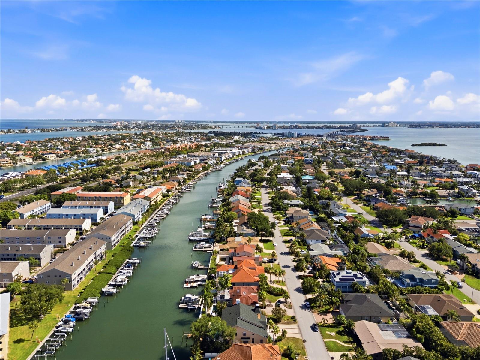 TIERRA VERDE - Residential