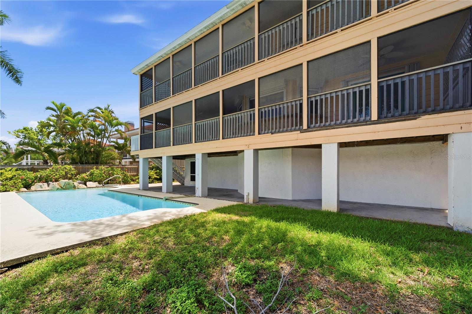 TIERRA VERDE - Residential