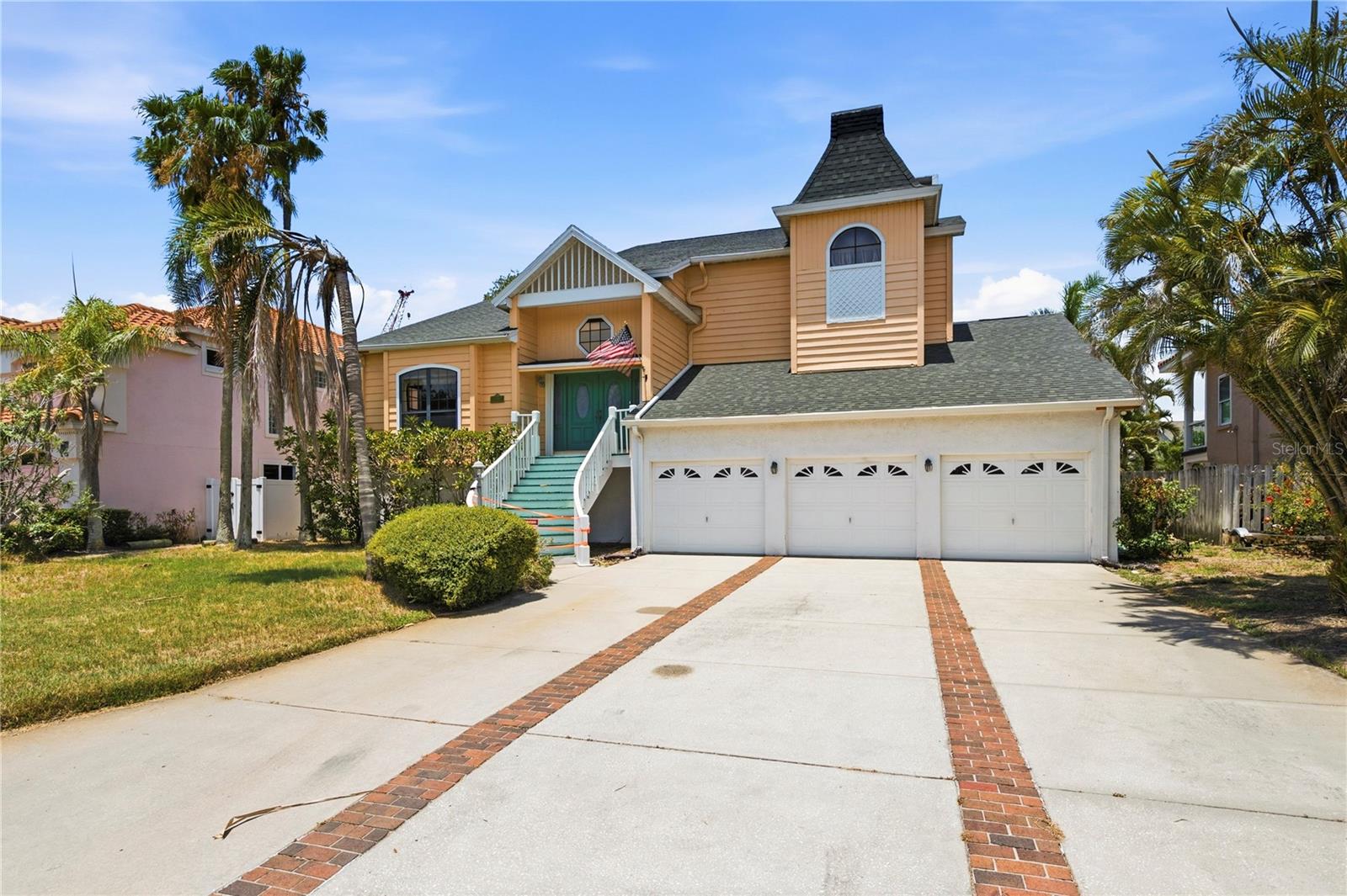 TIERRA VERDE - Residential