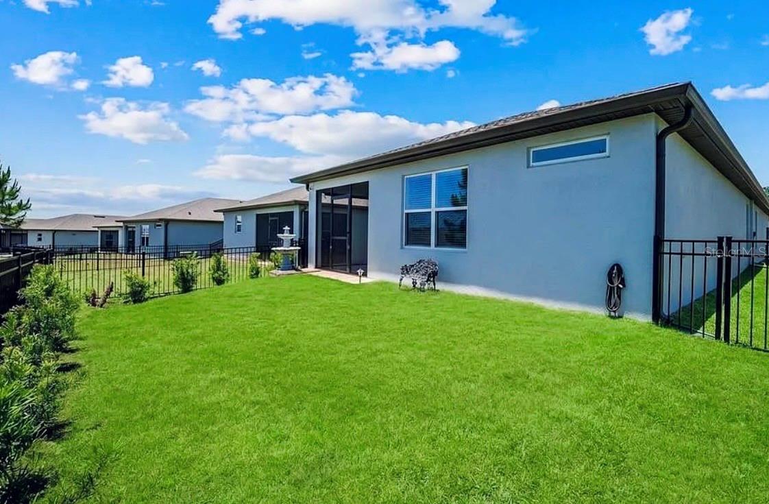 STONE CRK BY DEL WEBB SUNDANCE - Residential