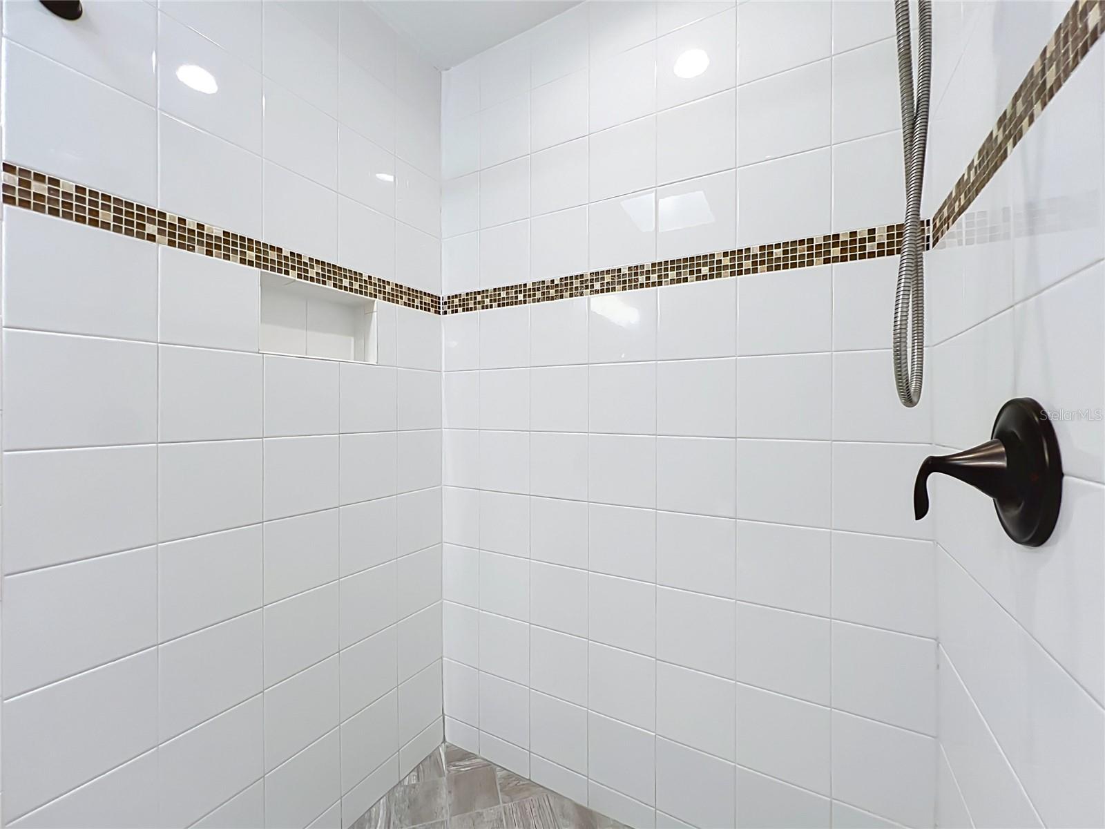 GLEN ARDEN HEIGHTS - Residential