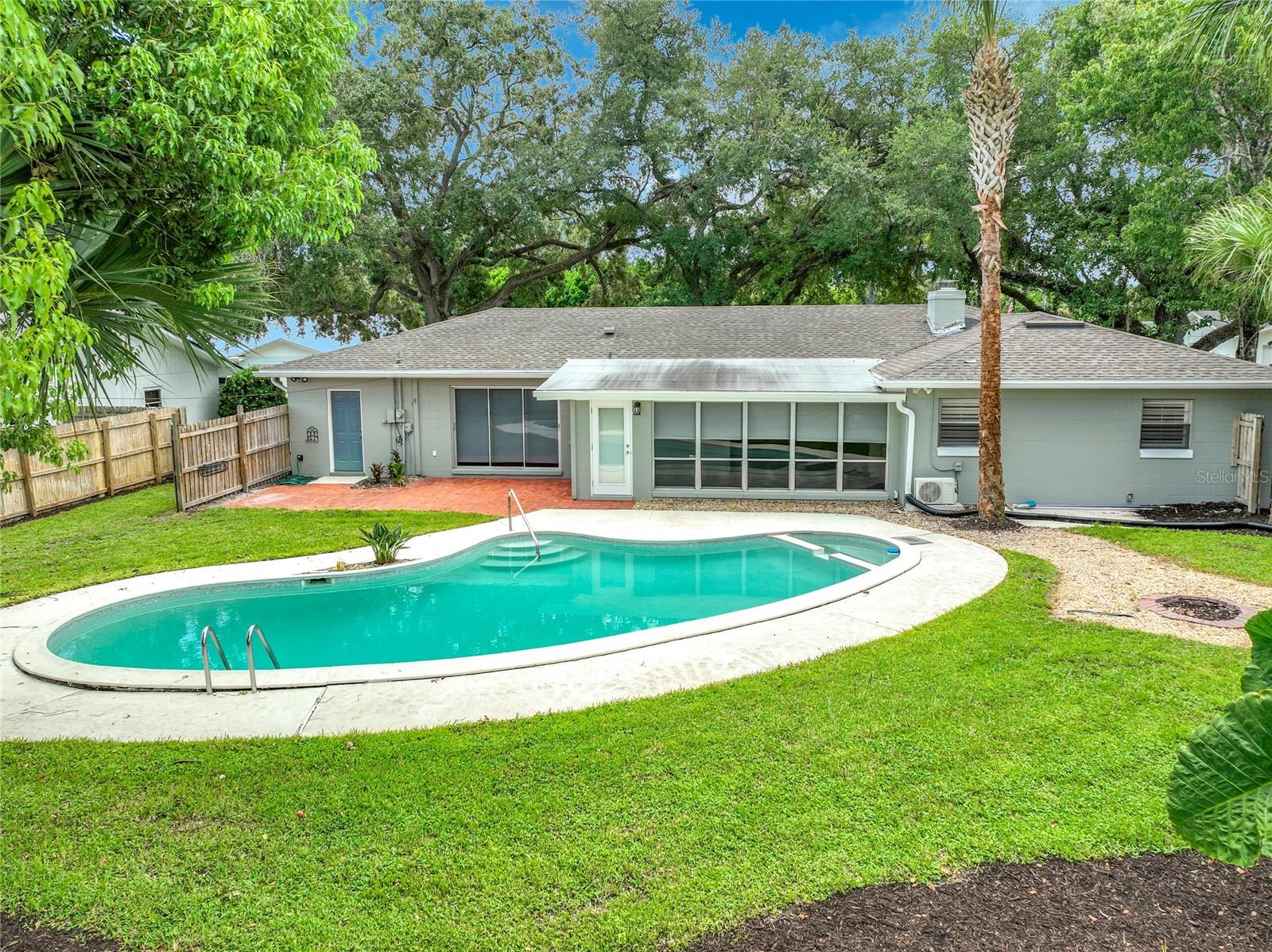 GLEN ARDEN HEIGHTS - Residential