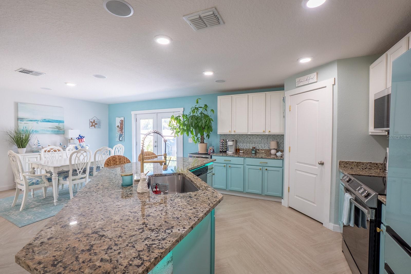 PINE GROVE - Residential