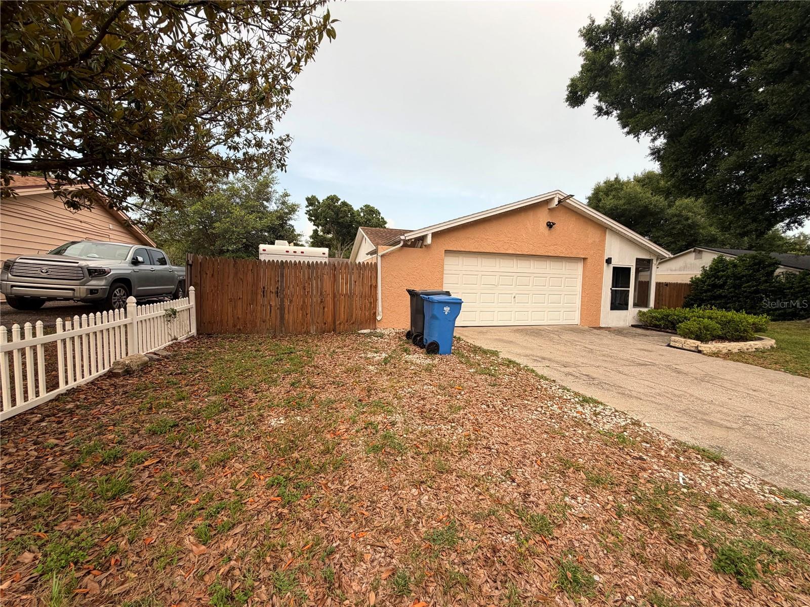 OAKMONT PARK - Residential