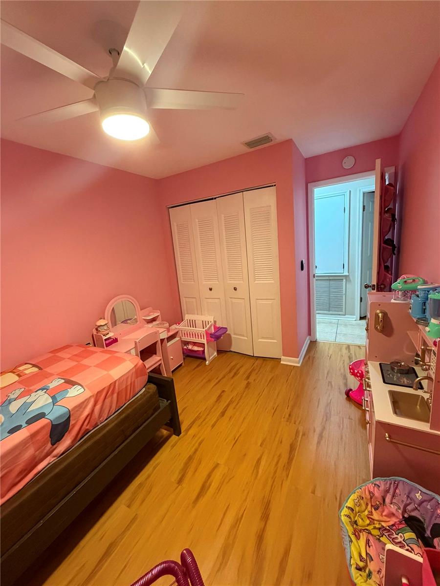OAKMONT PARK - Residential