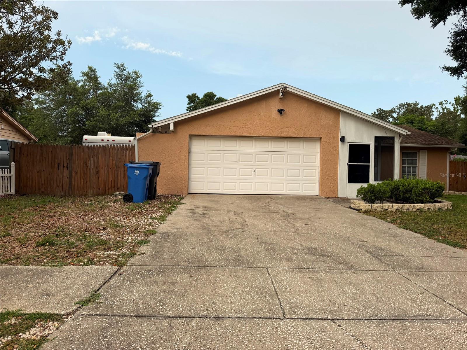 OAKMONT PARK - Residential