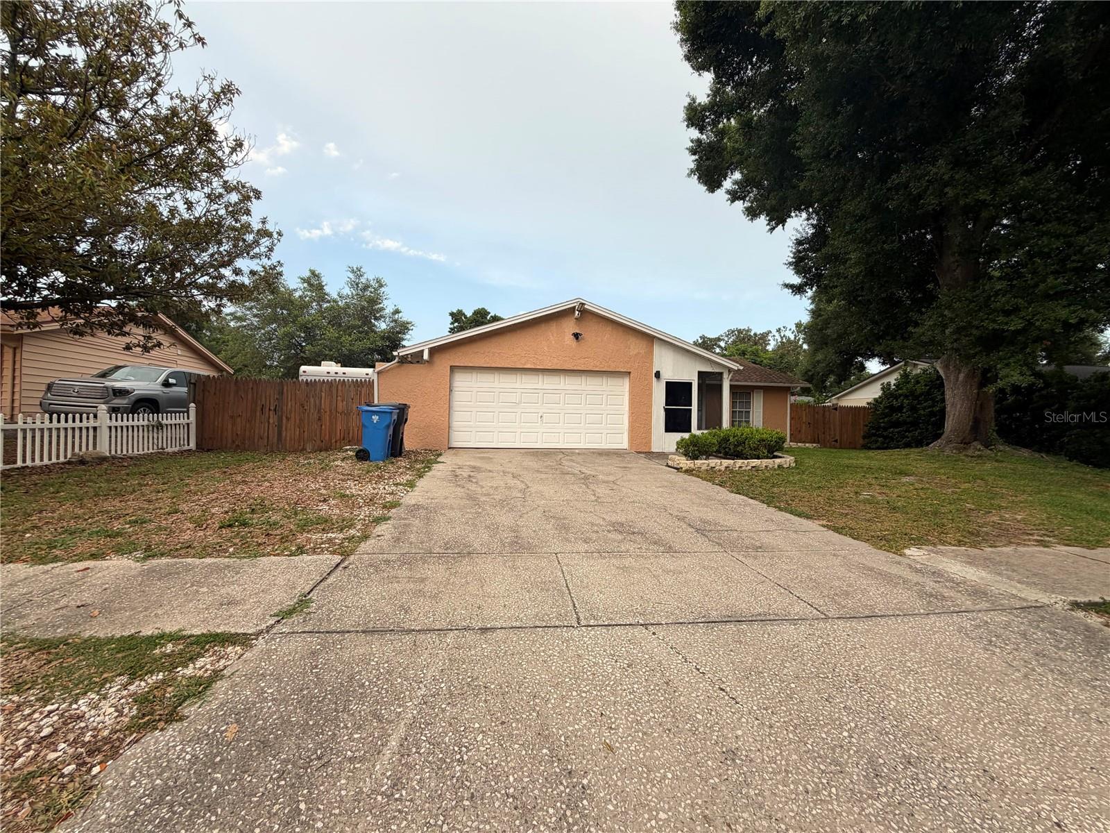 OAKMONT PARK - Residential