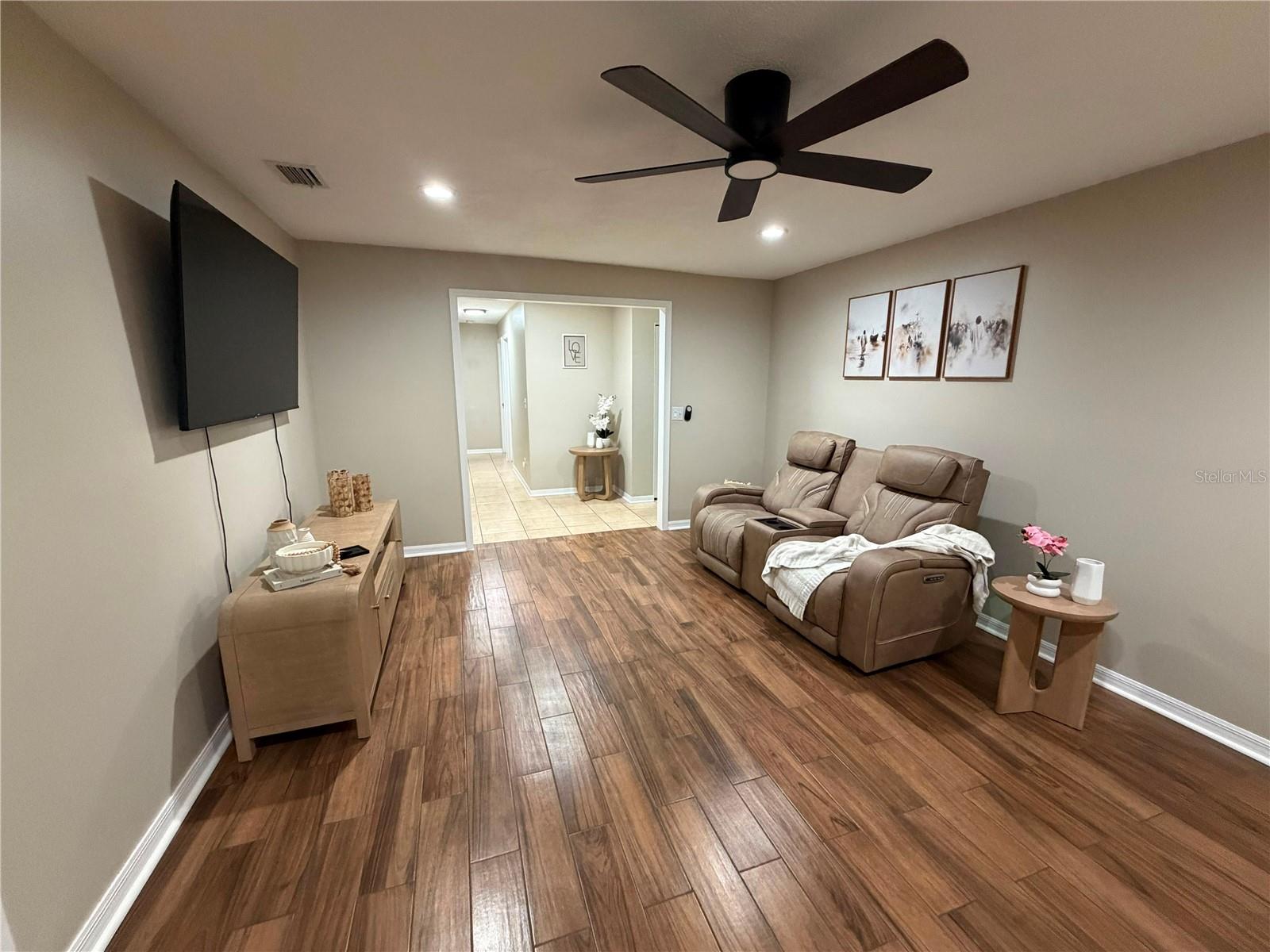 OAKMONT PARK - Residential