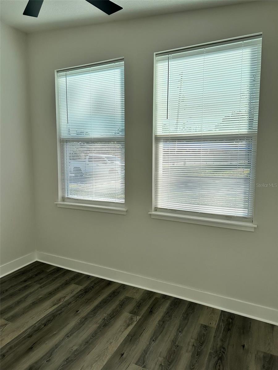 COLONIAL ESTATES - Residential Lease