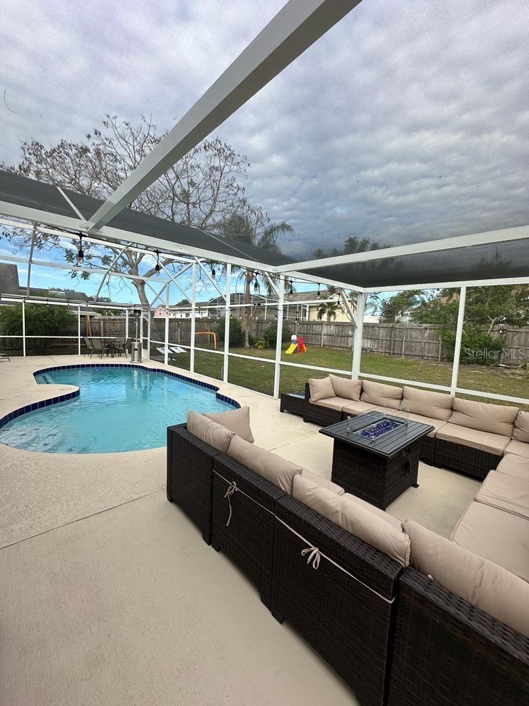 BENTLEY OAKS - Residential Lease