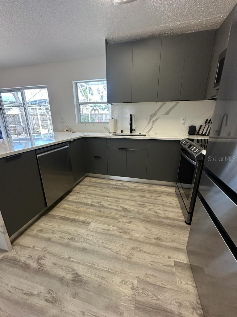 BENTLEY OAKS - Residential Lease
